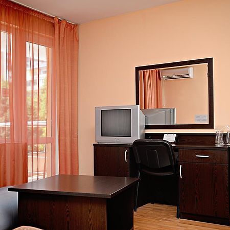 Family Art-Hotel Zora Vratsa エクステリア 写真