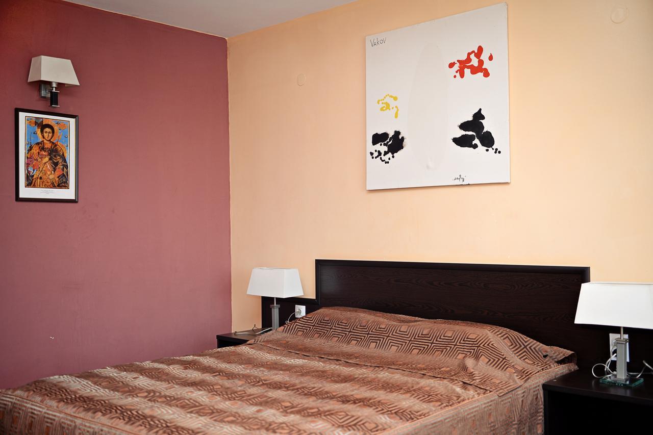 Family Art-Hotel Zora Vratsa エクステリア 写真