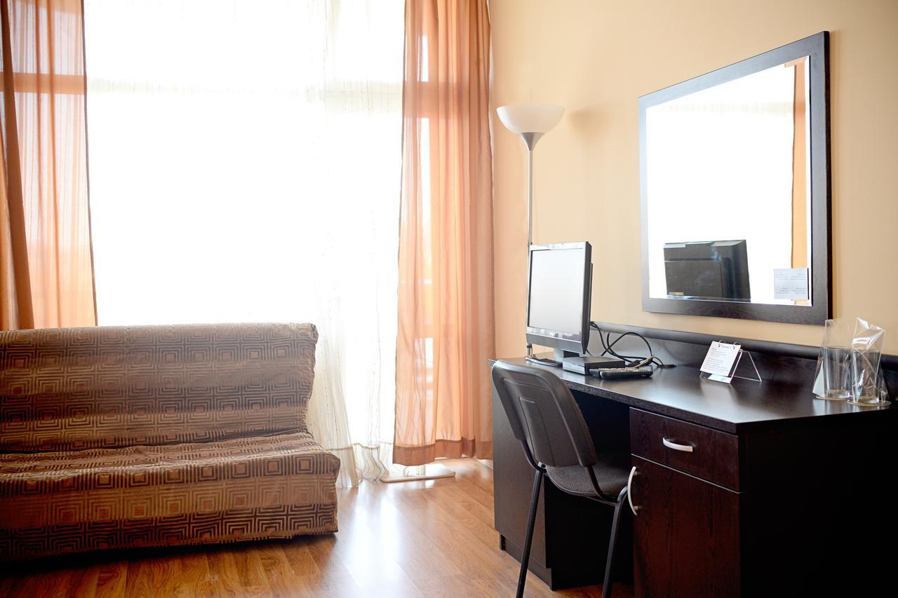 Family Art-Hotel Zora Vratsa エクステリア 写真
